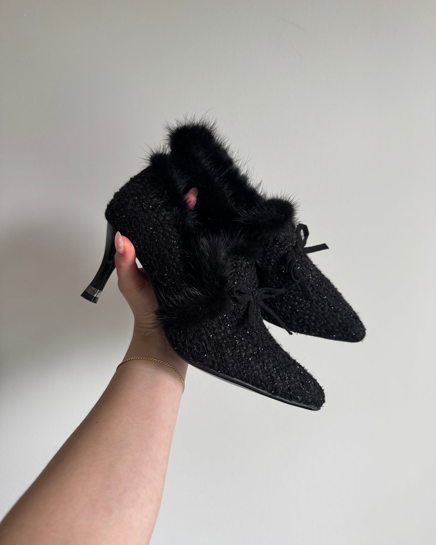 Queens Landing Fur Lined Heels - 7.5 & 9.5